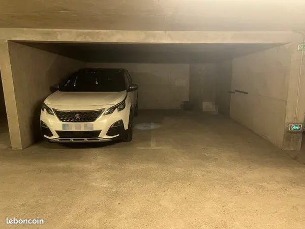 Place de parking proche gare Annemasse