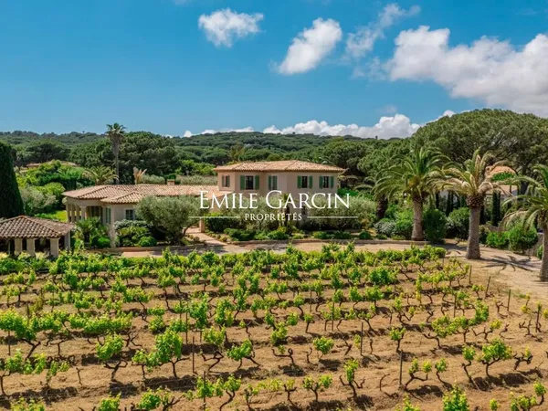 Propriété à la location - Saint-Tropez - A pieds de la plage