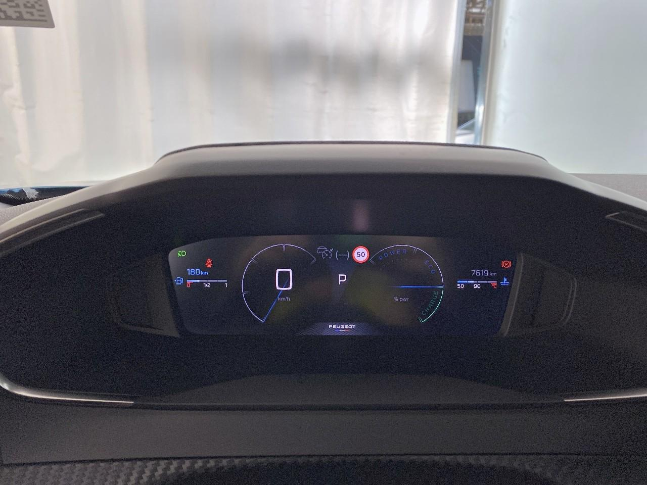 Peugeot 2008 hybrid 145 ch e-dcs6 allure — photo 13