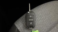 Opel Corsa 1.2 75ch — photo 16