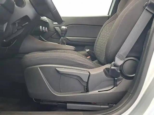 Renault Captur tce 140 - 21 — photo 29