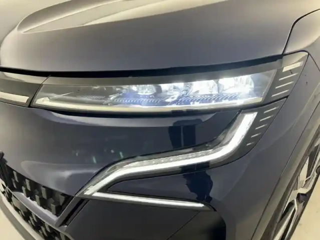 Renault Megane e-tech electric ev40 130ch techno standard charge — photo 26
