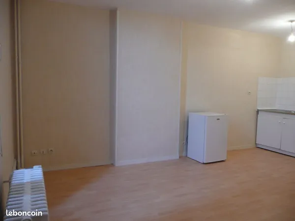 Libourne centre ville - Studio 19 m² au 1er étage - Dispo en octobre