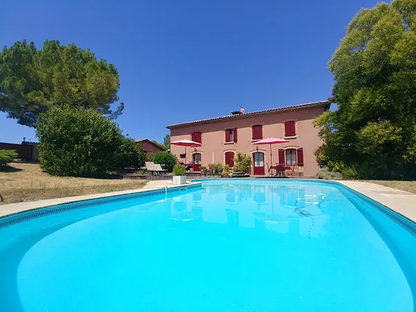 Maison d'habitation + 2 gîtes + piscine, proche de Caussade et Montauban