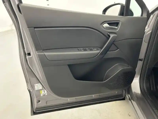 Renault Captur tce 90 — photo 20