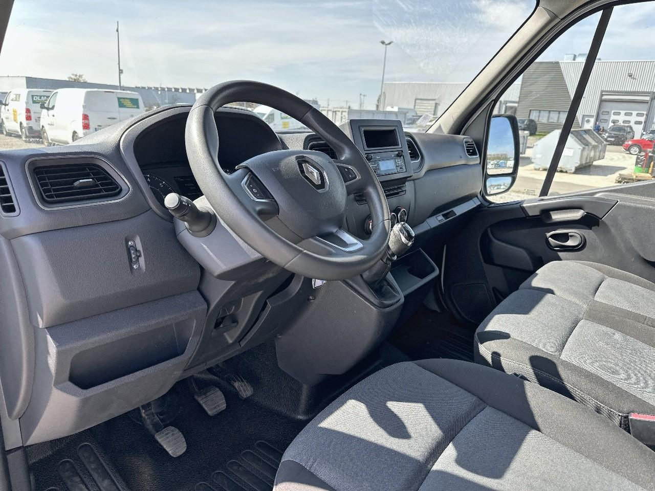 Renault Master ca trac f3300 l2h2 dci 135 grand confort — photo 8
