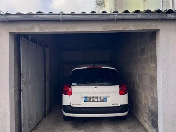 Garage à louer