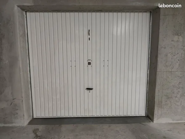 Garage électrifié 25m2 Eybens - Secteur tuilerie, hauteurs d'Eybens