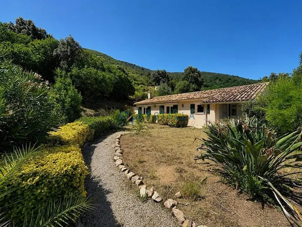 Maison de plain-pied 5 pièces 110 m²