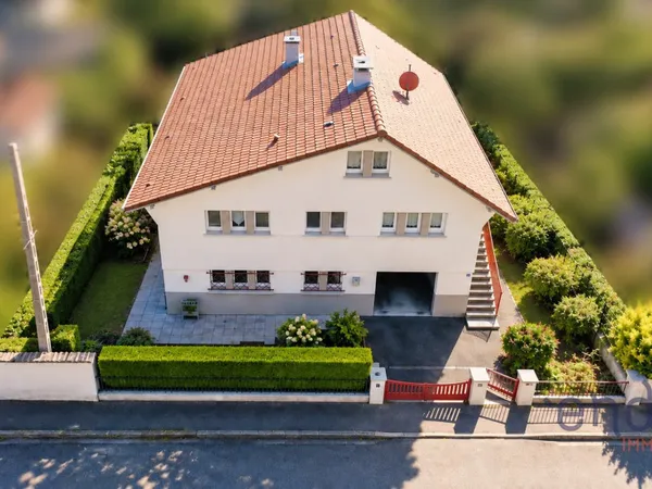 Maison 8 pièces 206 m²