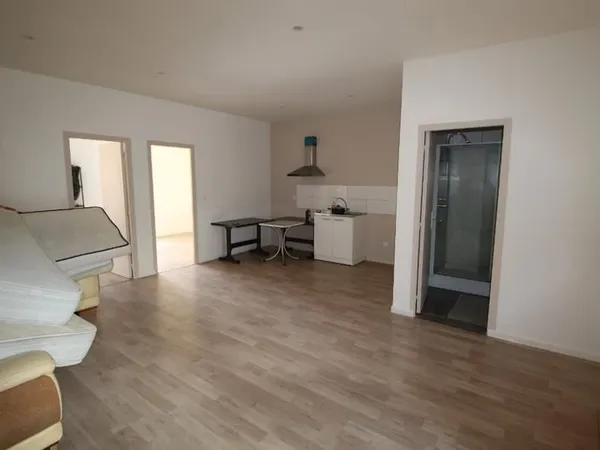 Location - T3 - 2 chambres - 52.47 m2 520€ CC - LOUHANS