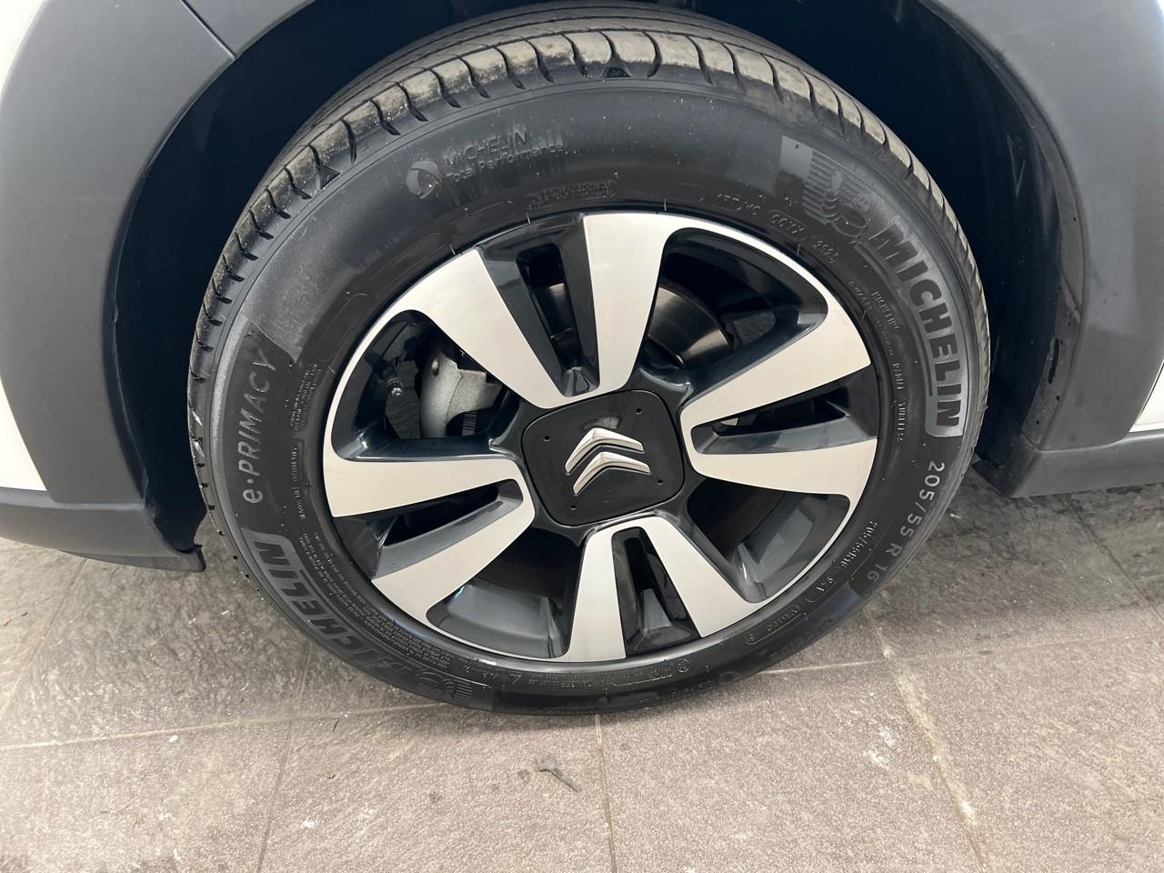 Citroën C3 puretech 83 ch bvm5 max — photo 11