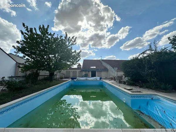 Maison 7 pièces 258 m²