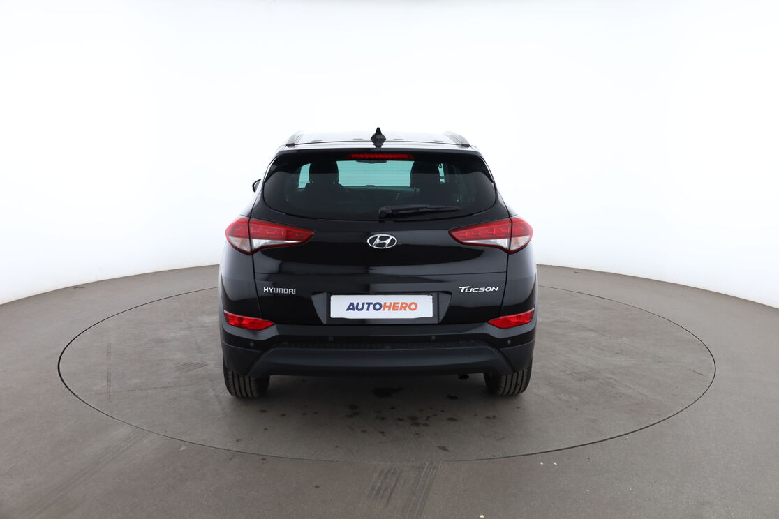 Hyundai Tucson 1.7 CRDi 2WD — photo 4