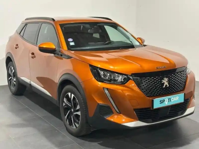 Peugeot 2008 1.2 100 s&amp;s allure carplay radars clim auto — photo 3