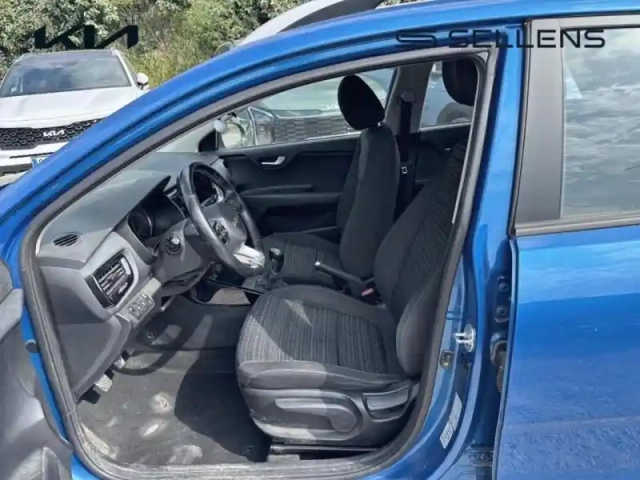 Kia Stonic 1.0 t-gdi 100ch active — photo 11
