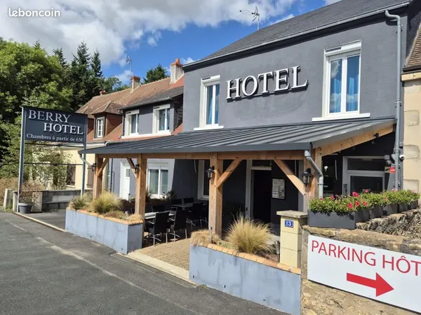 Local hôtel 202 m²