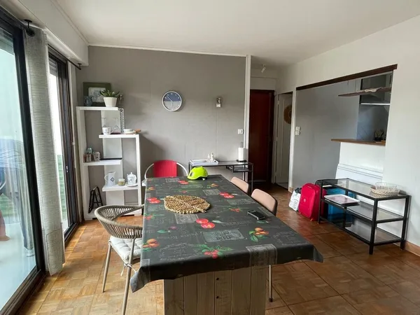joli T2 Royan Pontaillac dernier étage garage balcon proche des plages et du Casino