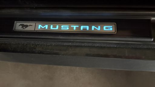 Ford Mustang Cabriolet 2.3 Ecoboost 317 - . – 2015 – 63092 km – Essence – Boîte Manuelle — photo 3