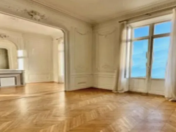 Bureaux 275 m²