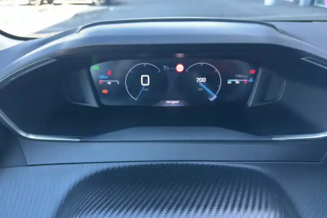 Peugeot 208 100 s&amp;s bvm6 — photo 18