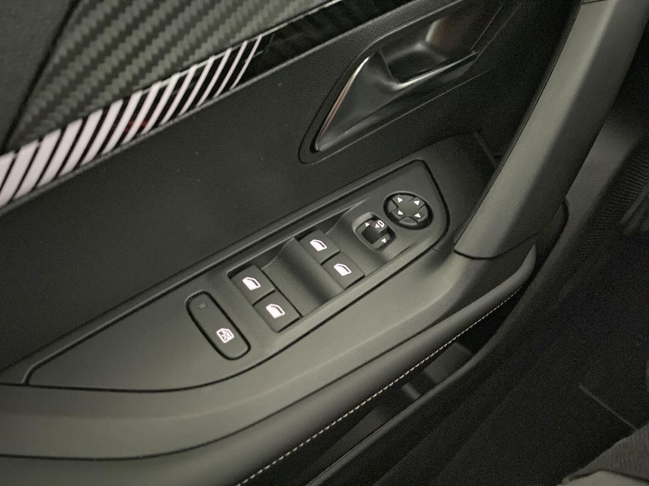 Peugeot 2008 hybrid 145 ch e-dcs6 allure — photo 20
