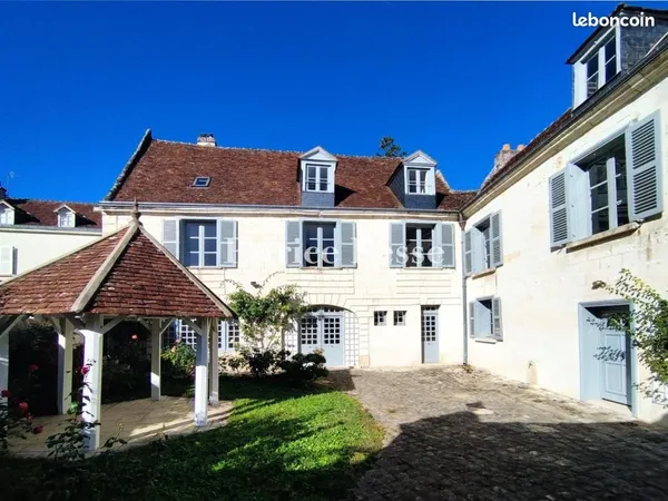 Maison 9 pièces 320 m²