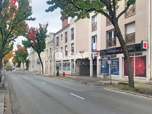 LOCAL 70 M2 RABELAIS FACE UCO + 4 PARKINGS