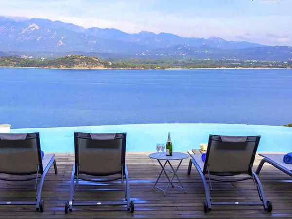 Villa 8 pièces 250 m²
