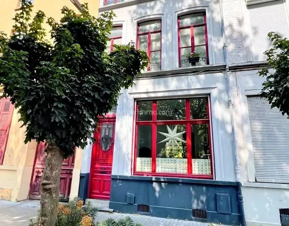 Maison de luxe 8 pièces 173 m²