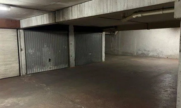 Parking 12 m²