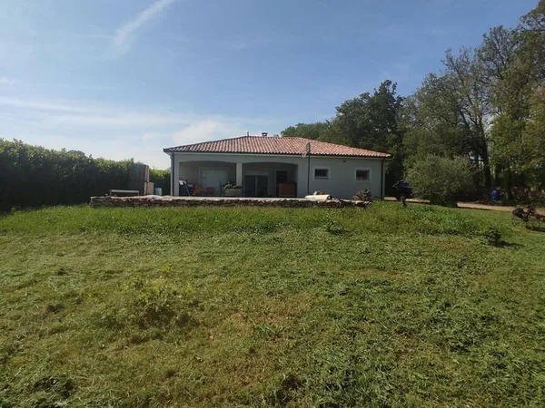Maison 5 pièces 200 m²