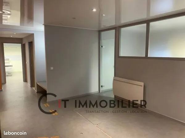 Bureaux 169 m² La Tour-du-Pin