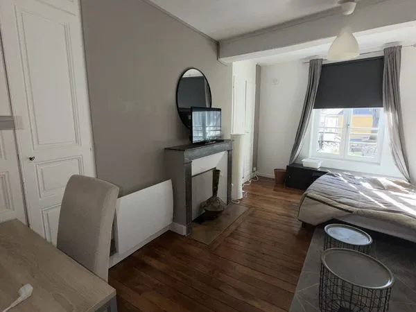 Studio 1 pièce 28 m²