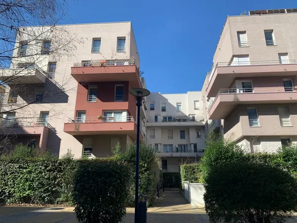 Vends appartement avec jardin