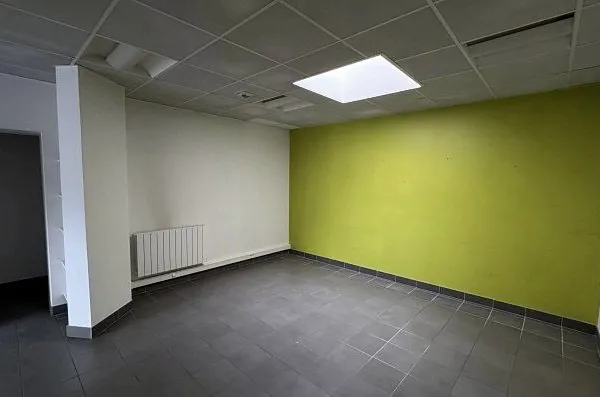 Local commercial 82 m²