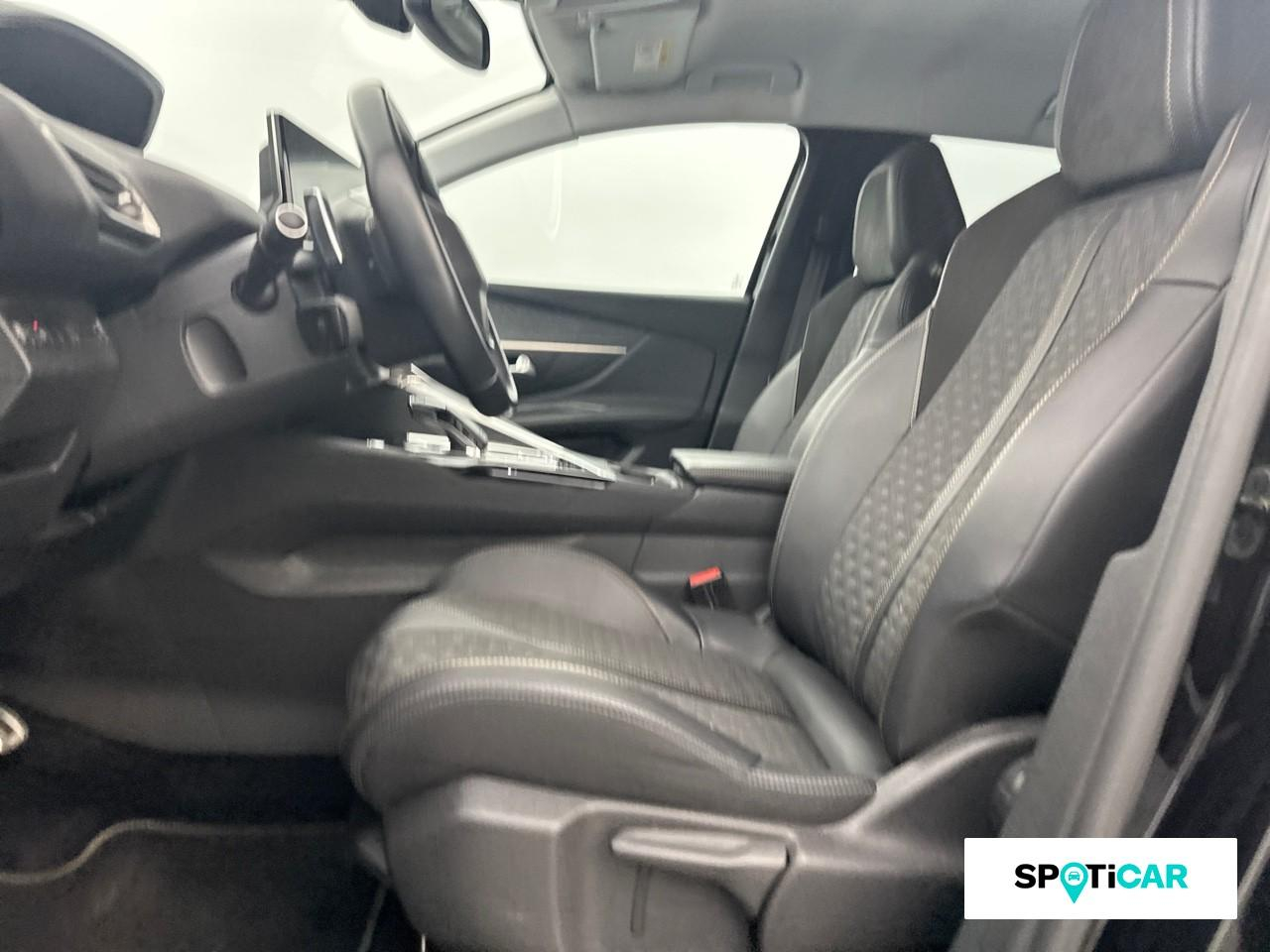 Peugeot 3008 1.2 puretech 130ch s&s roadtrip eat8 — photo 9