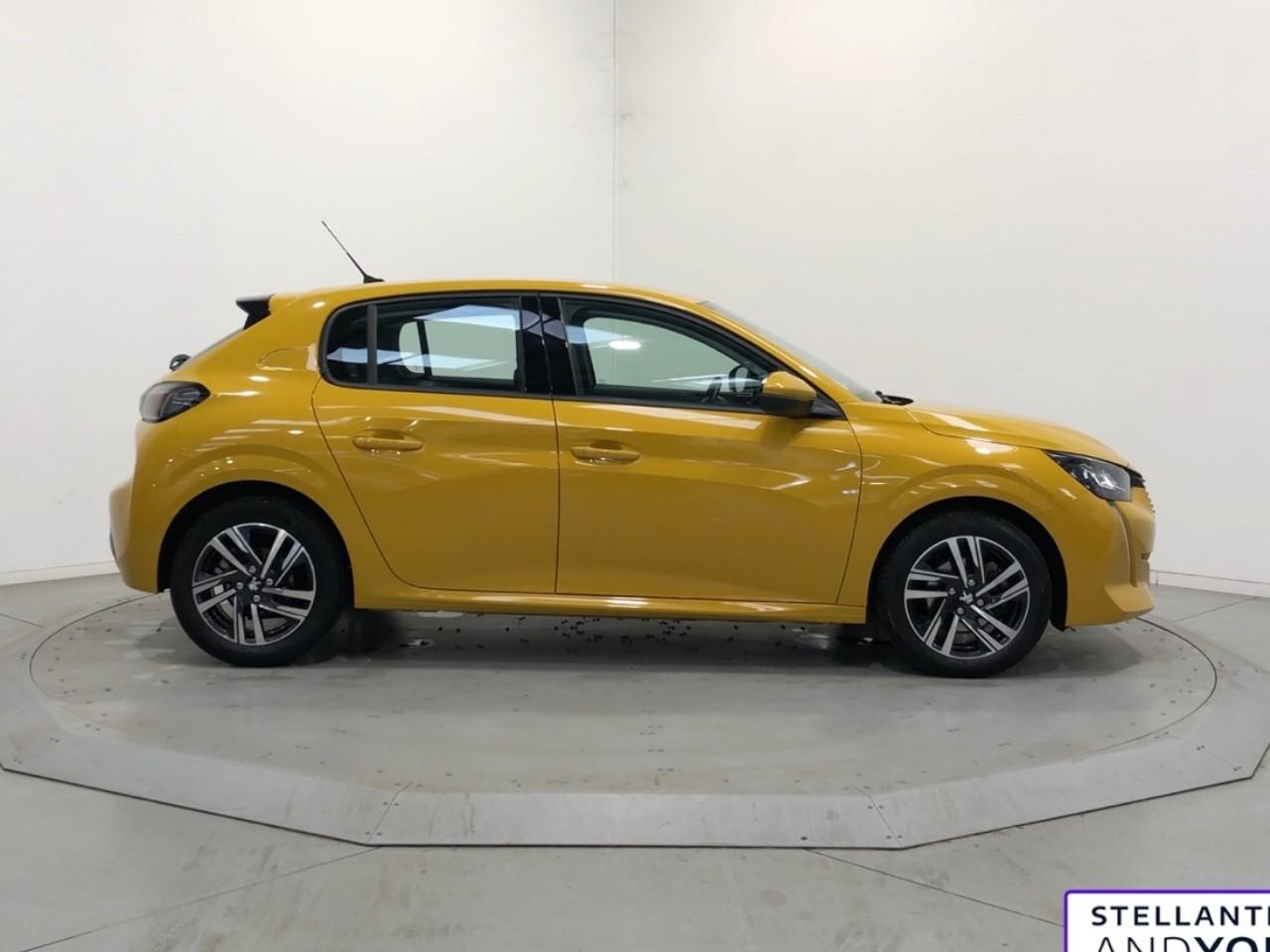 Peugeot 208 puretech 100 s&s bvm6 allure — photo 6