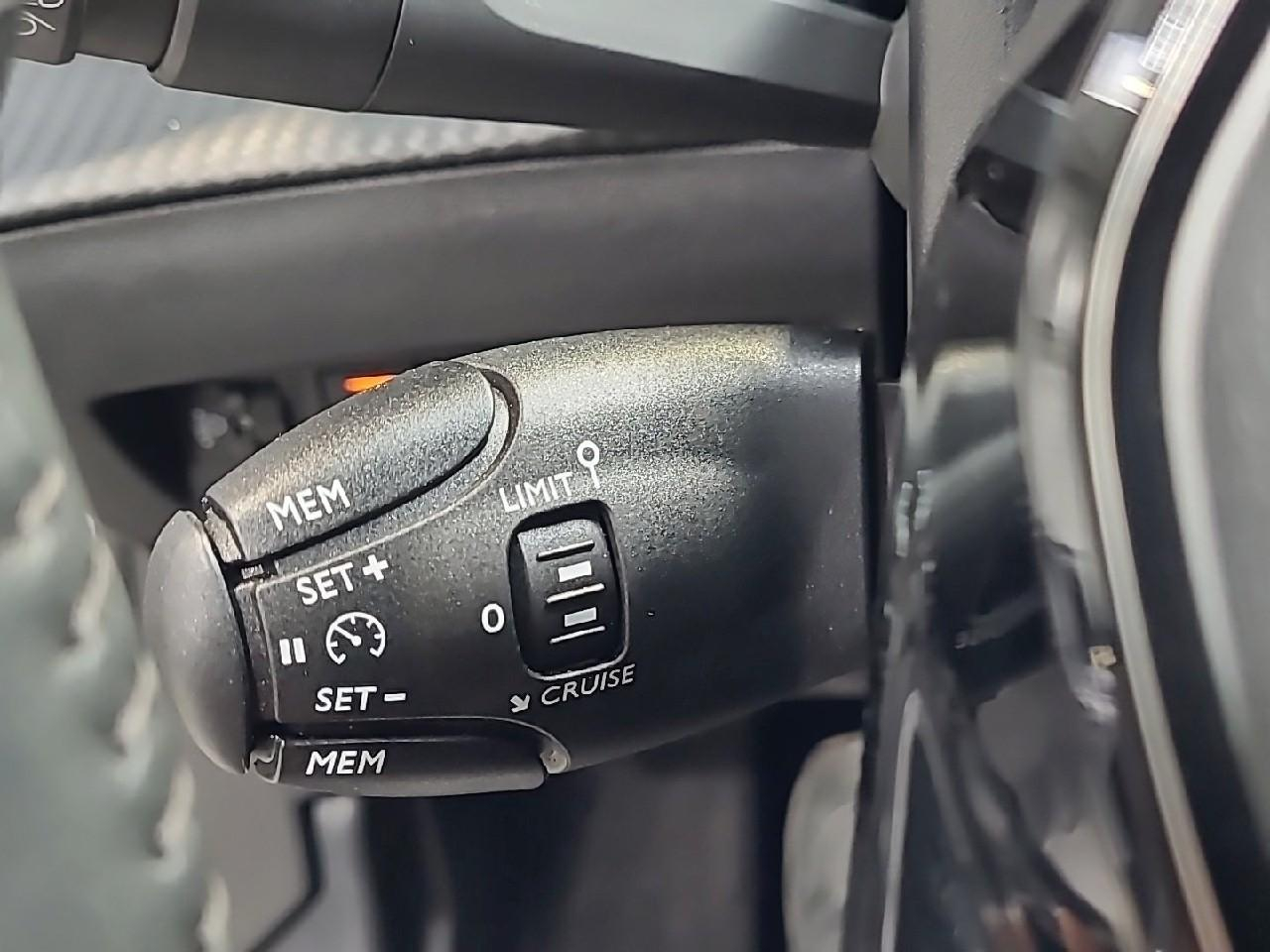 Peugeot 2008 puretech 100 s&s bvm6 style — photo 21