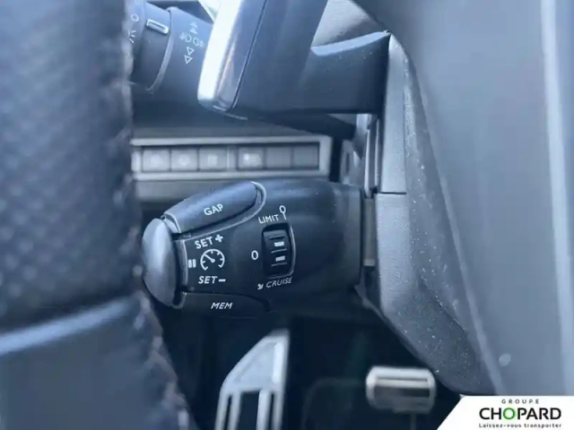 Peugeot 3008 hybrid4 300 e-eat8 — photo 23