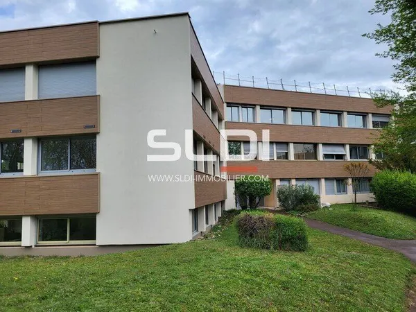 Bureaux 150 m²
