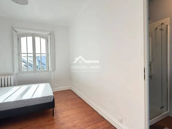 Appartement 1 pièce 100 m²