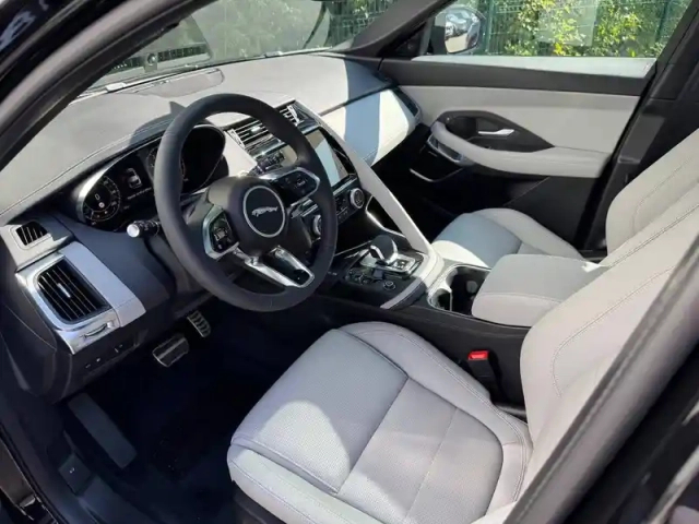 Jaguar E-Pace p270e ch phev awd bva — photo 14