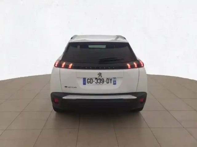 Peugeot 2008 electrique 136 ch — photo 5