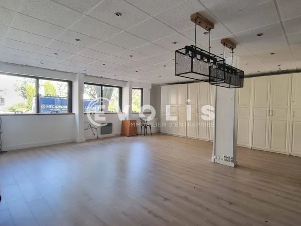 Bureau 222 m²