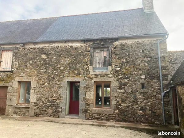 Loue T2 , dans corps de ferme, pour un couple ou 2 personnes , 22330 le MENE