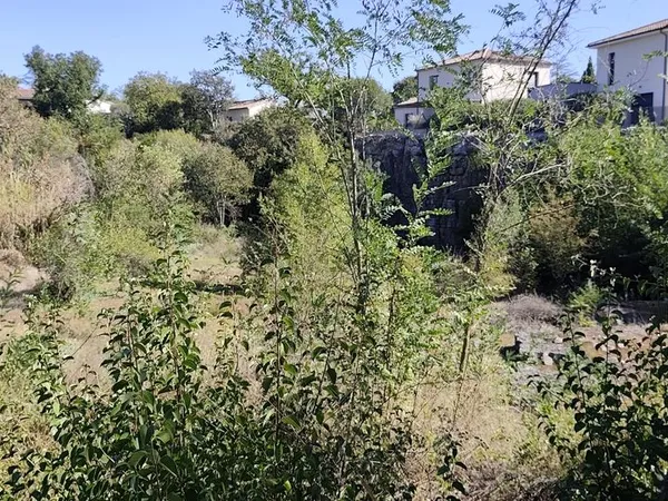 Terrain 1200 m² Ruoms
