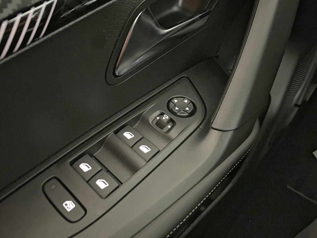 Peugeot 2008 hybrid 145 ch e-dcs6 allure — photo 20