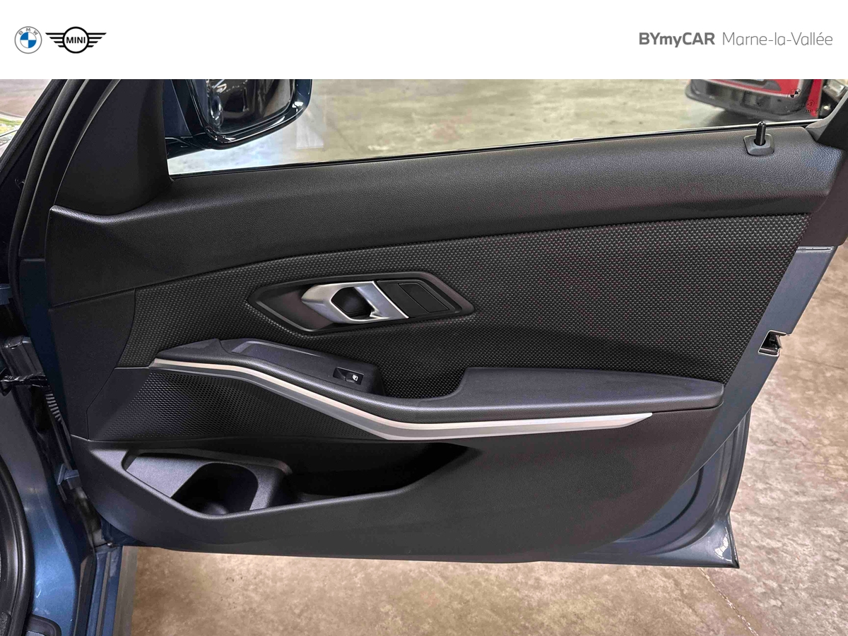 BMW Touring 318d 150 ch BVA8 — photo 27