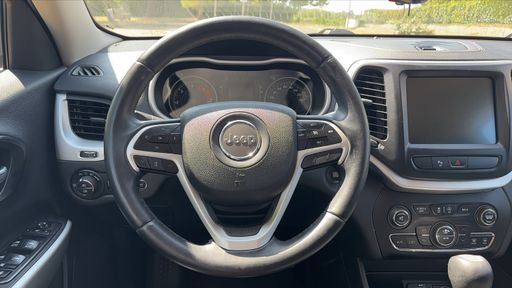 Jeep Cherokee 2.2 CRD 4WD 184 cv boite auto - Night Eagle – 2018 – 95375 km – Diesel – Boîte Automatique — photo 23